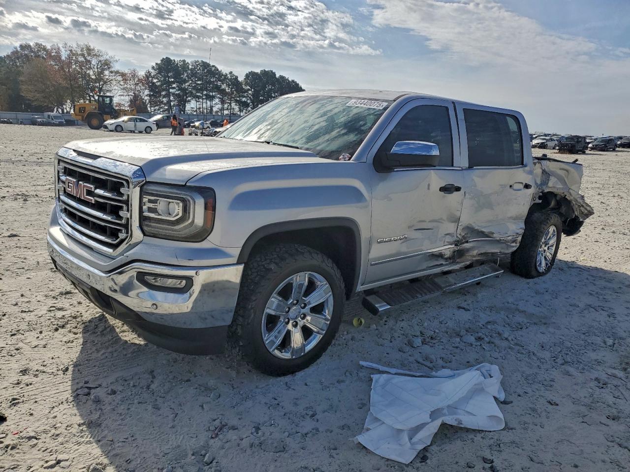 GMC SIERRA C1500 SLT