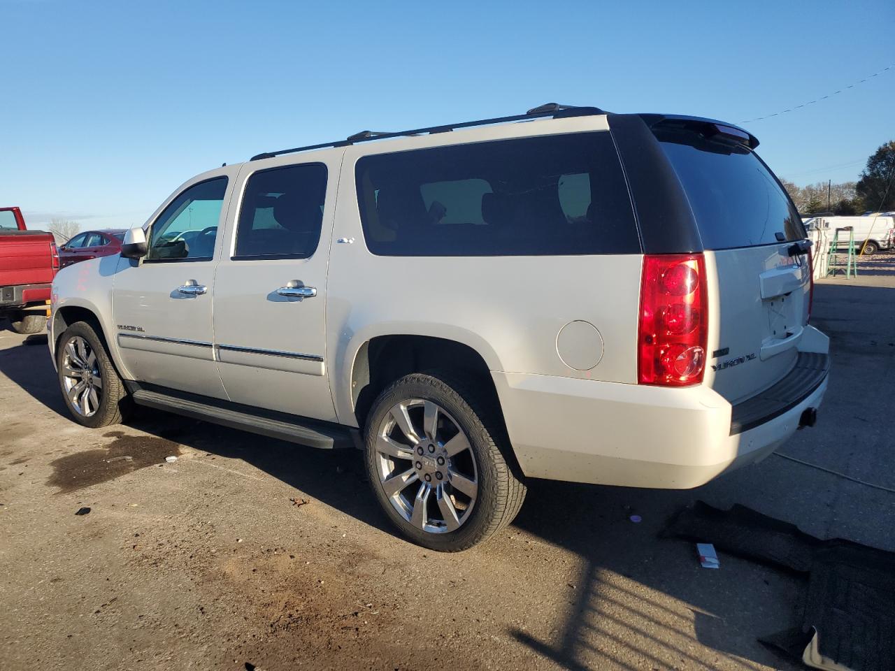 GMC YUKON K1500 SLT