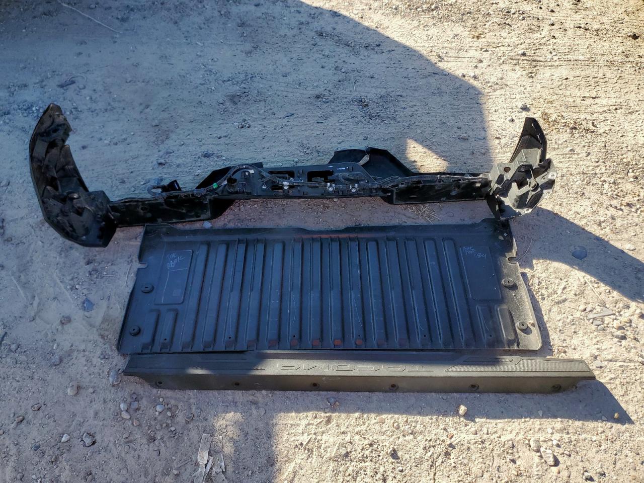 TOYOTA TACOMA DOUBLE CAB