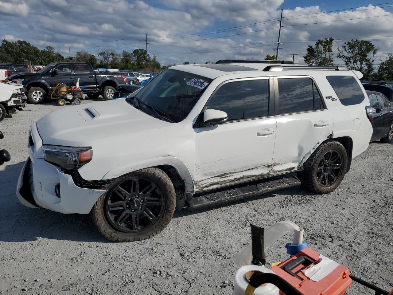 TOYOTA 4RUNNER SE