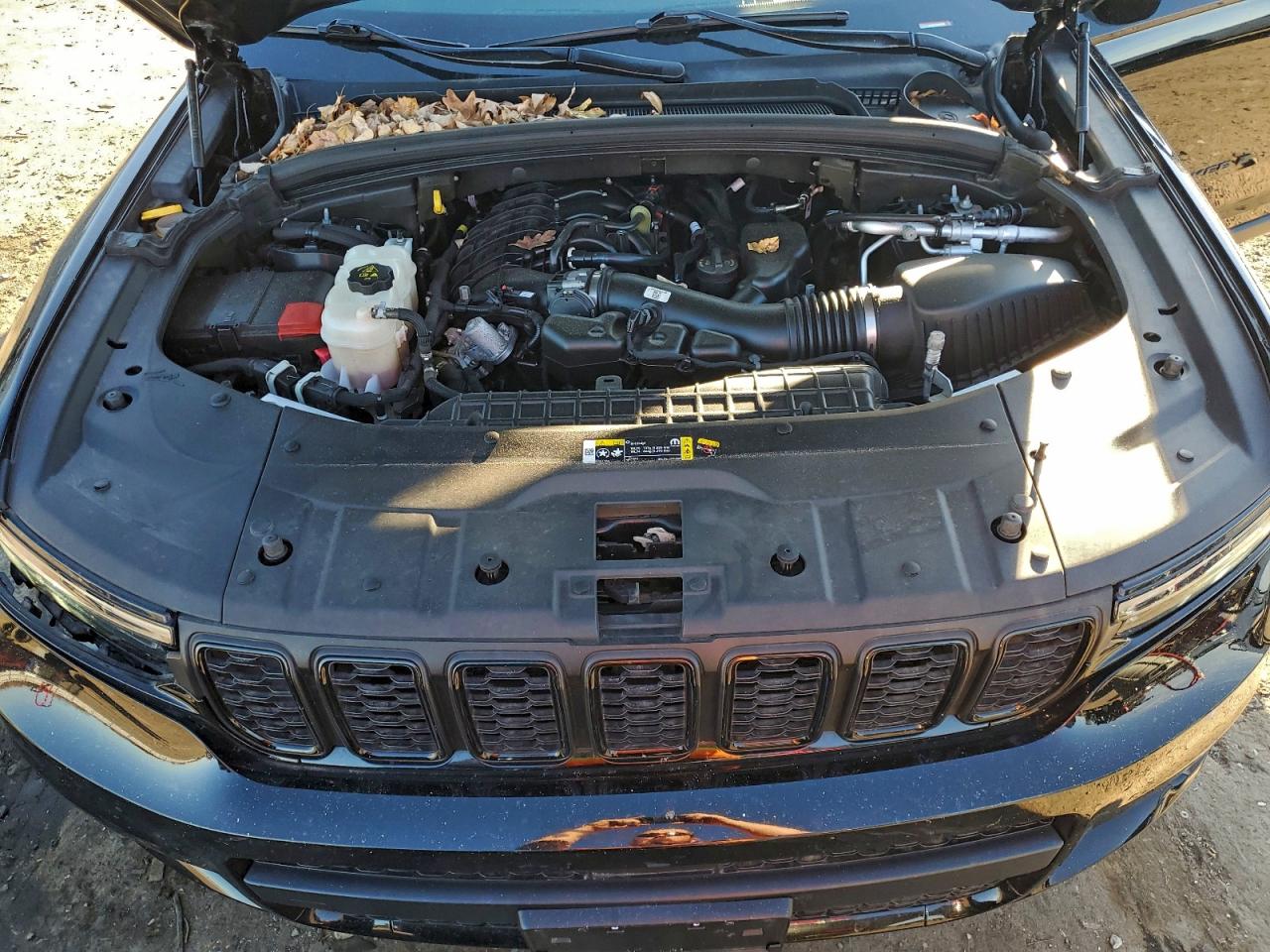 JEEP GRAND CHEROKEE L LAREDO