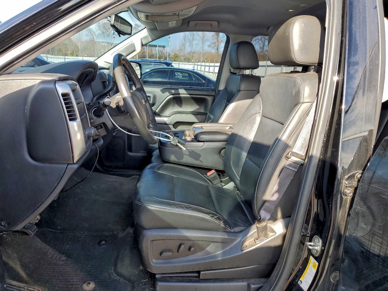 CHEVROLET SILVERADO C1500 LT