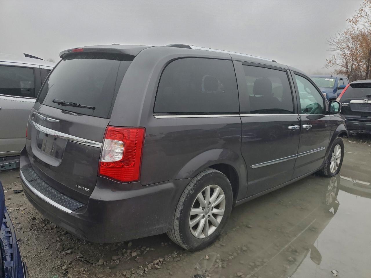 CHRYSLER TOWN & COUNTRY LIMITED PLATINUM