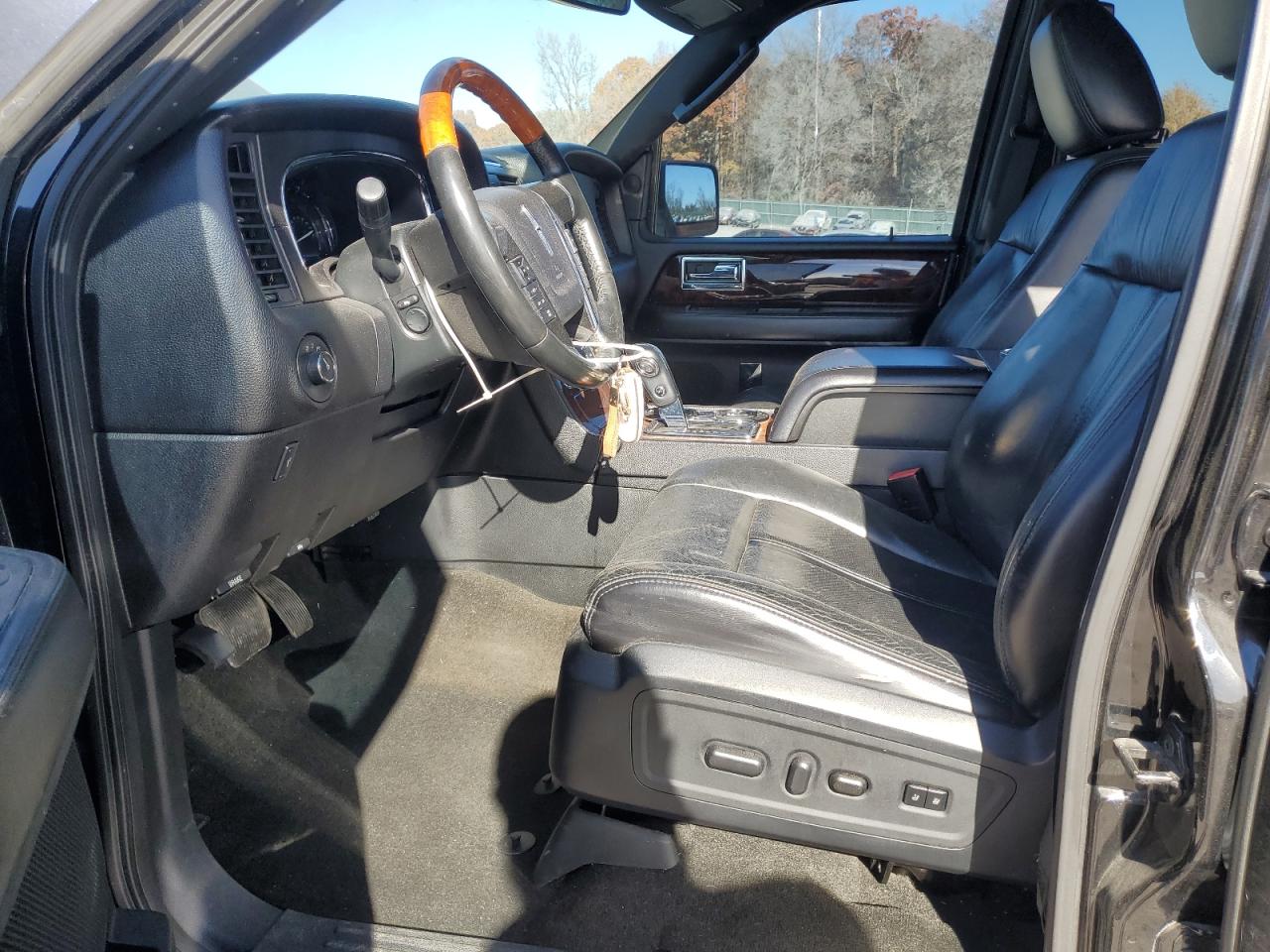 Lot #3309258618 2016 LINCOLN NAVIGATOR