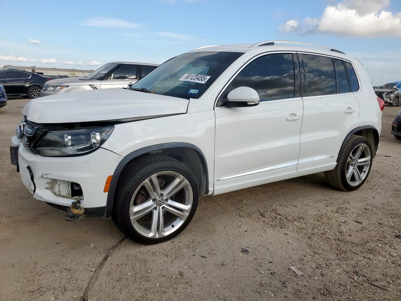 VOLKSWAGEN TIGUAN S