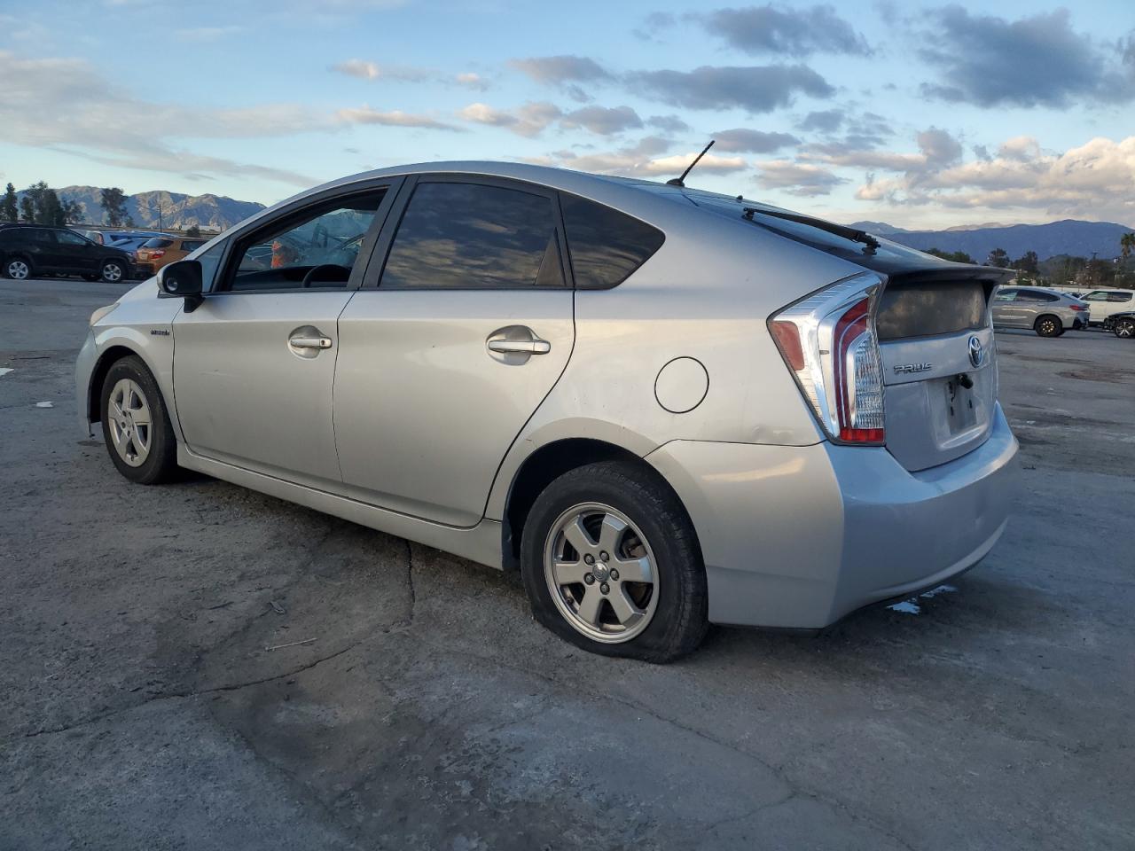 TOYOTA PRIUS