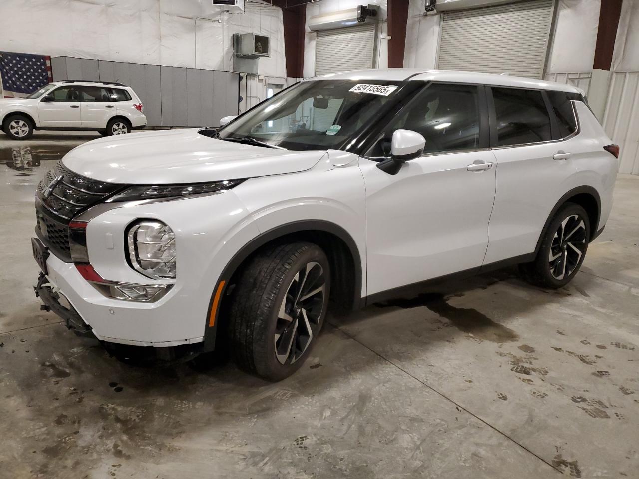 MITSUBISHI OUTLANDER SE