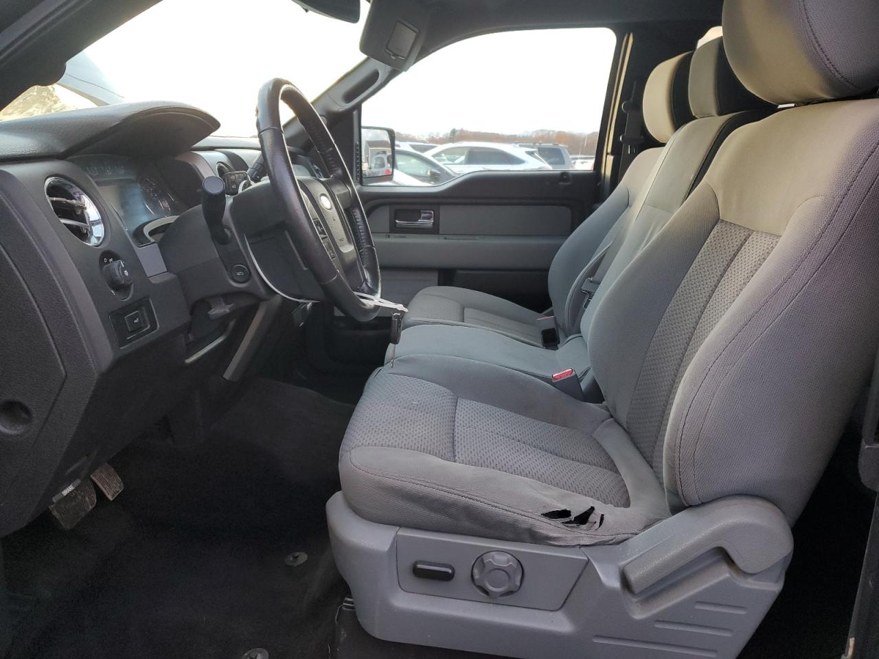 FORD F-150 SUPER CAB