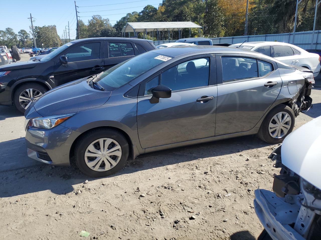 NISSAN VERSA S