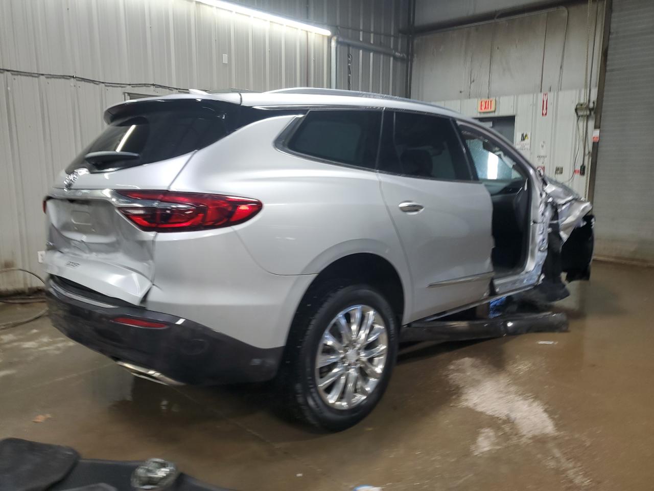 BUICK ENCLAVE ESSENCE