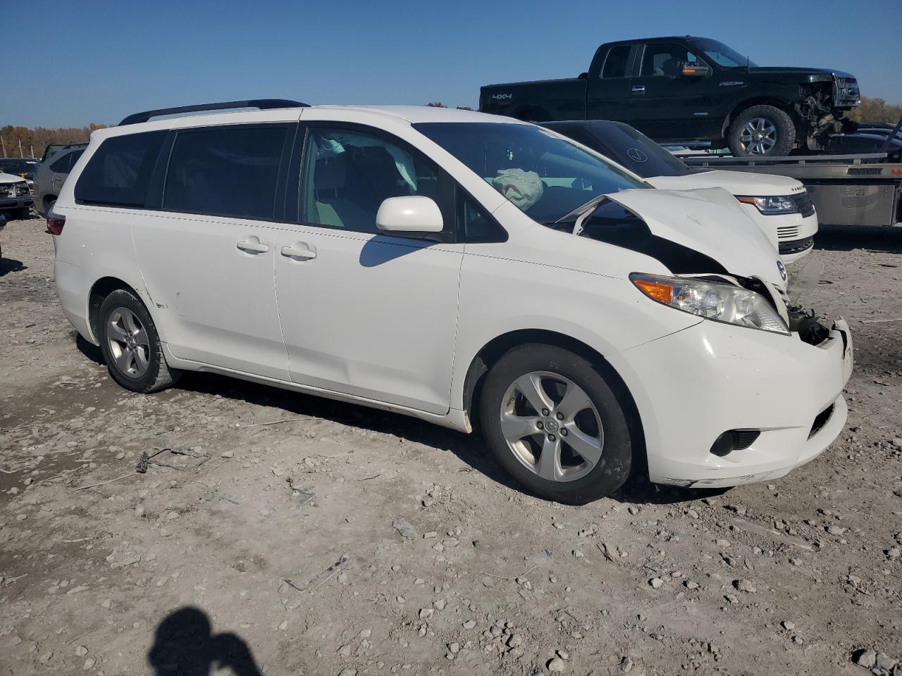 Lot #3285807653 2017 TOYOTA SIENNA LE