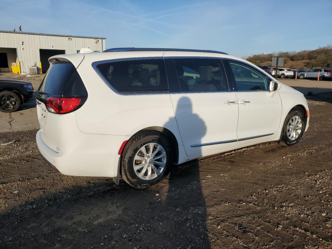 CHRYSLER PACIFICA TOURING L