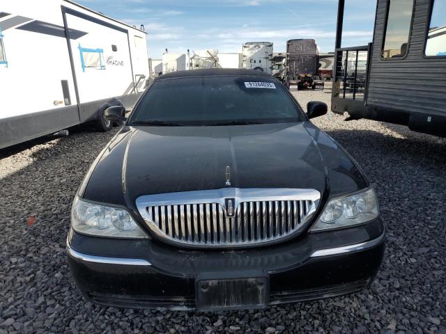 2004 LINCOLN TOWN CAR E #3297272378