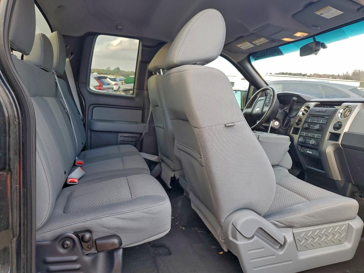 FORD F-150 SUPER CAB