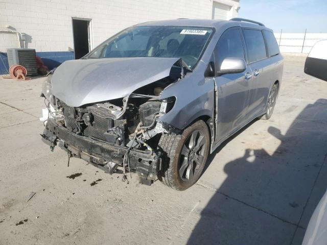 Global Auto Auctions: 2018 TOYOTA SIENNA SE