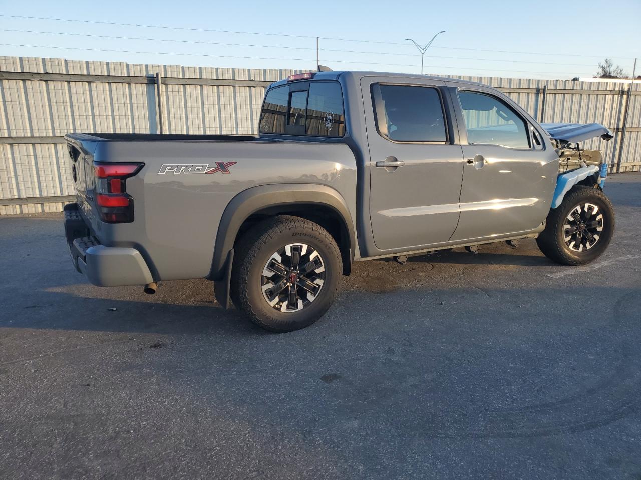 NISSAN FRONTIER S