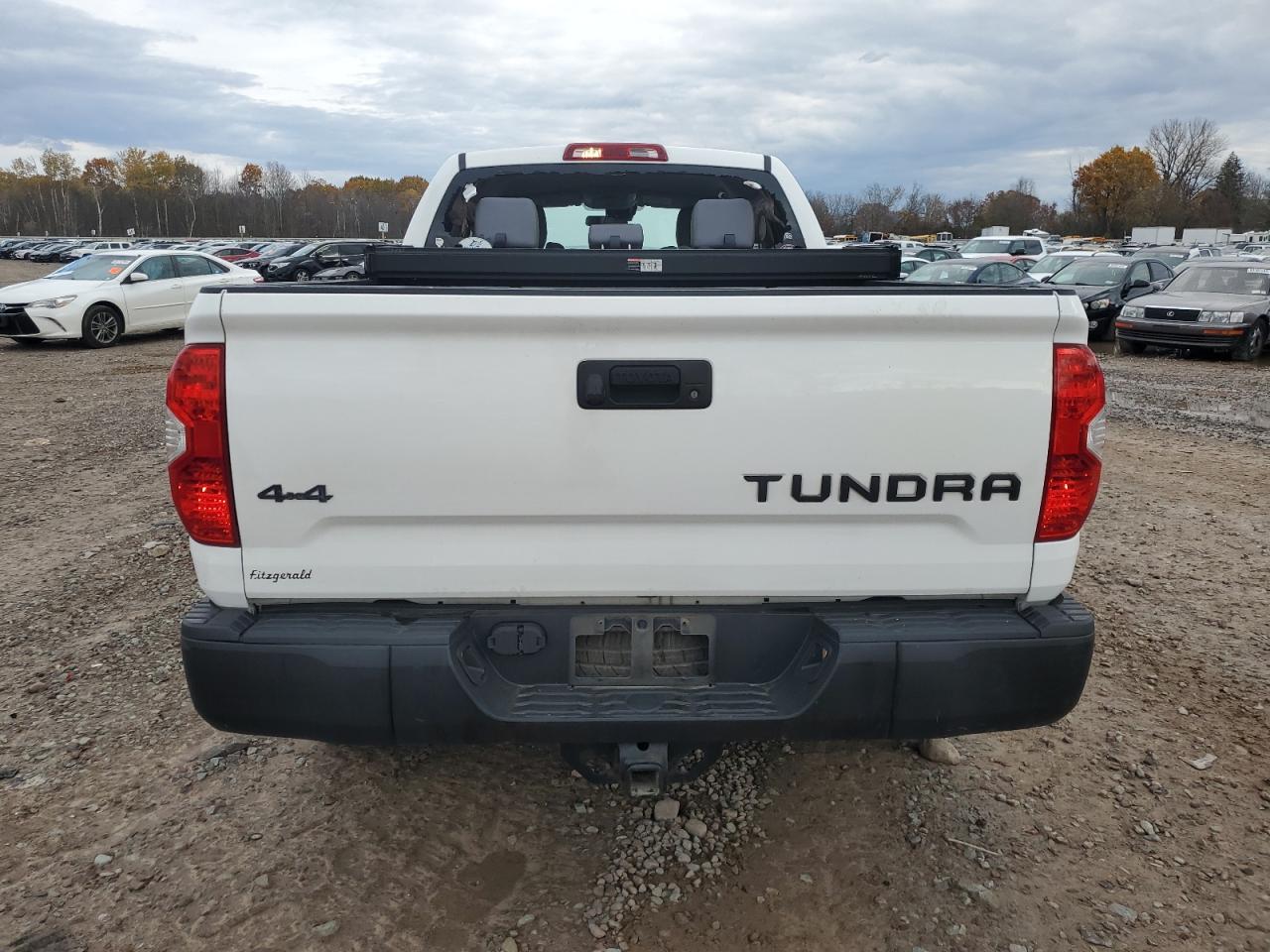 TOYOTA TUNDRA DOUBLE CAB SR