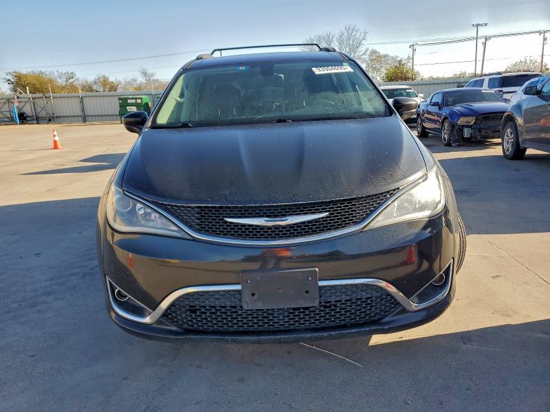 2017 CHRYSLER PACIFICA T #3296333409