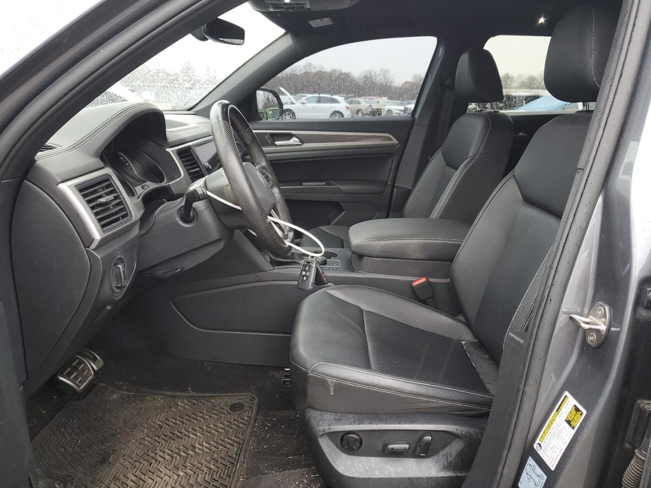 VOLKSWAGEN ATLAS CROSS SPORT SE