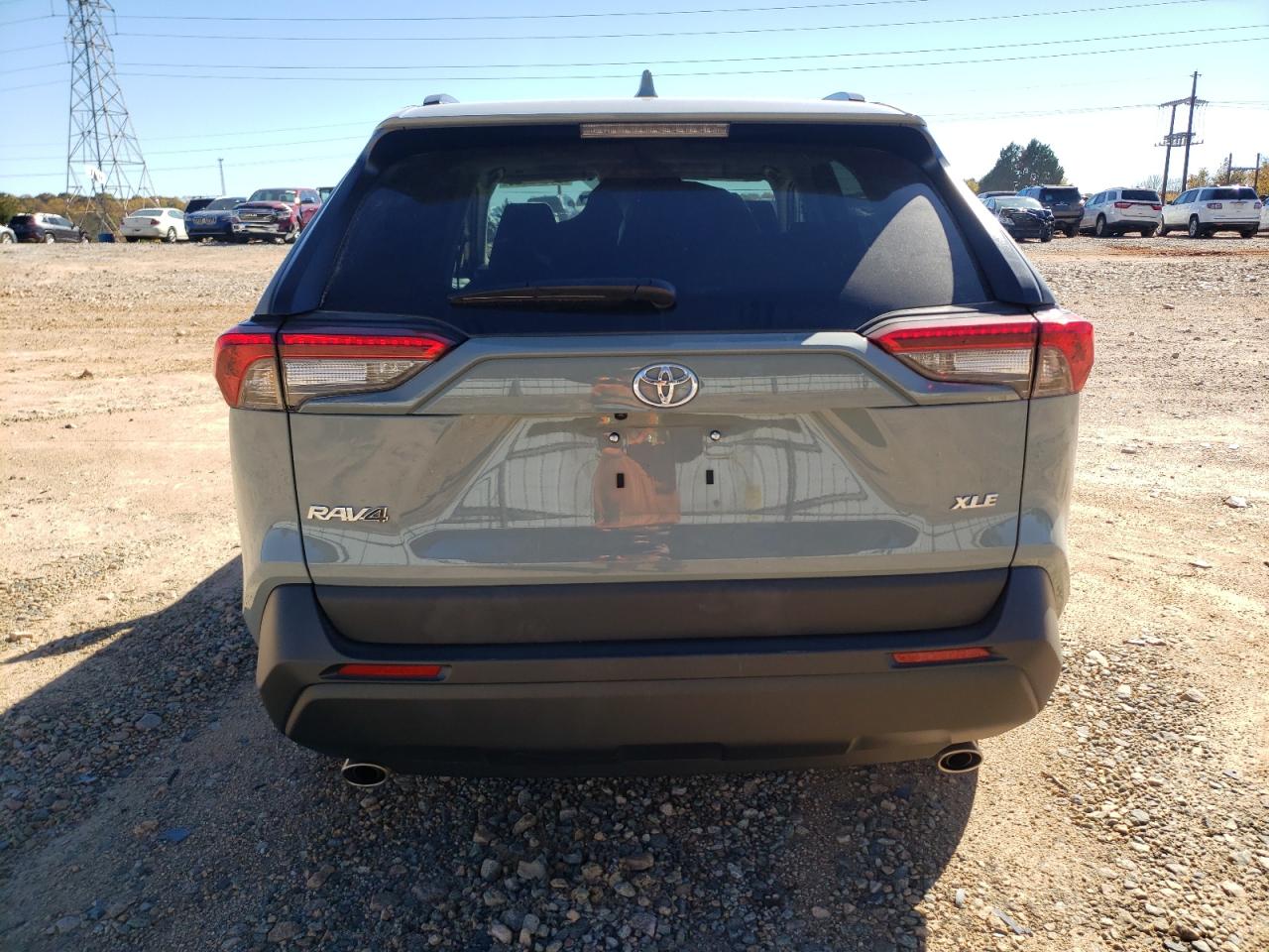 TOYOTA RAV4 XLE PREMIUM