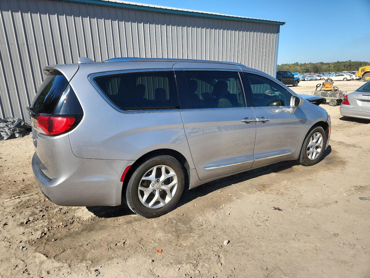 CHRYSLER PACIFICA TOURING L PLUS