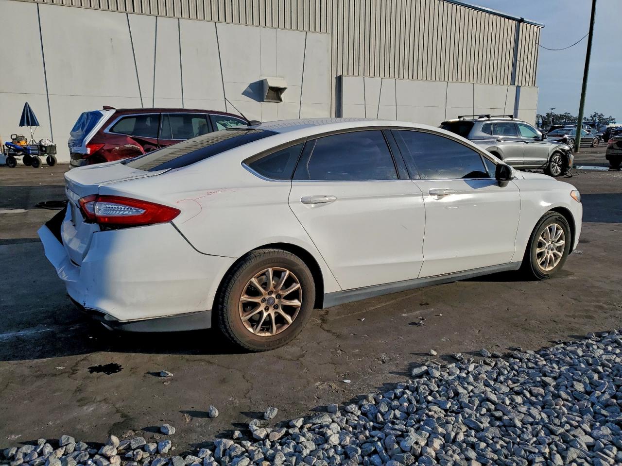 FORD FUSION S