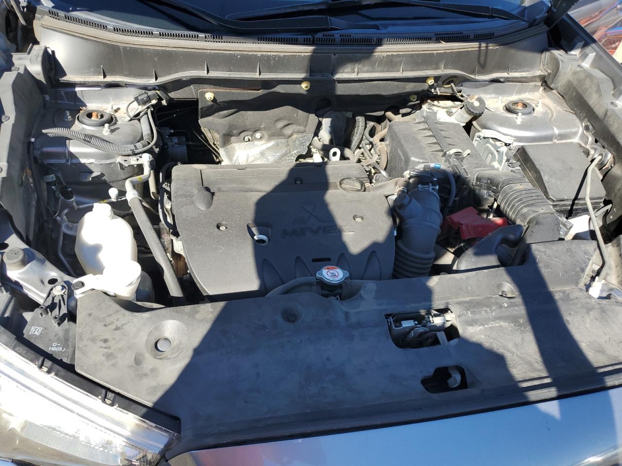 MITSUBISHI OUTLANDER ES