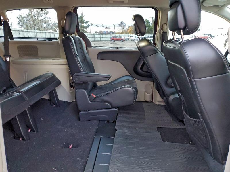 2014 CHRYSLER TOWN & COU #3303817459