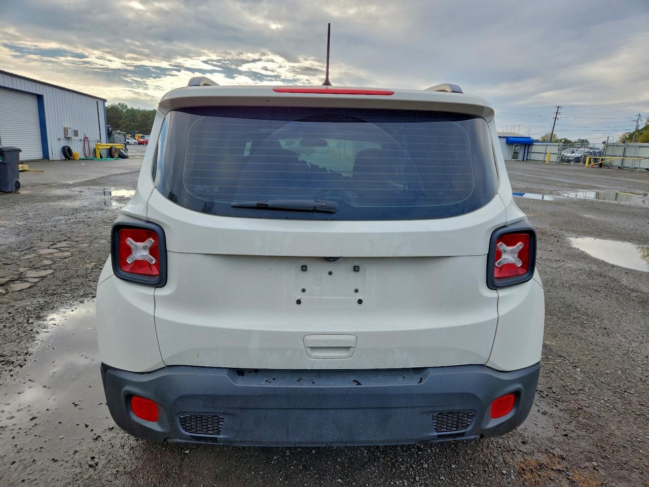 Lot #3301793353 2018 JEEP RENEGADE S