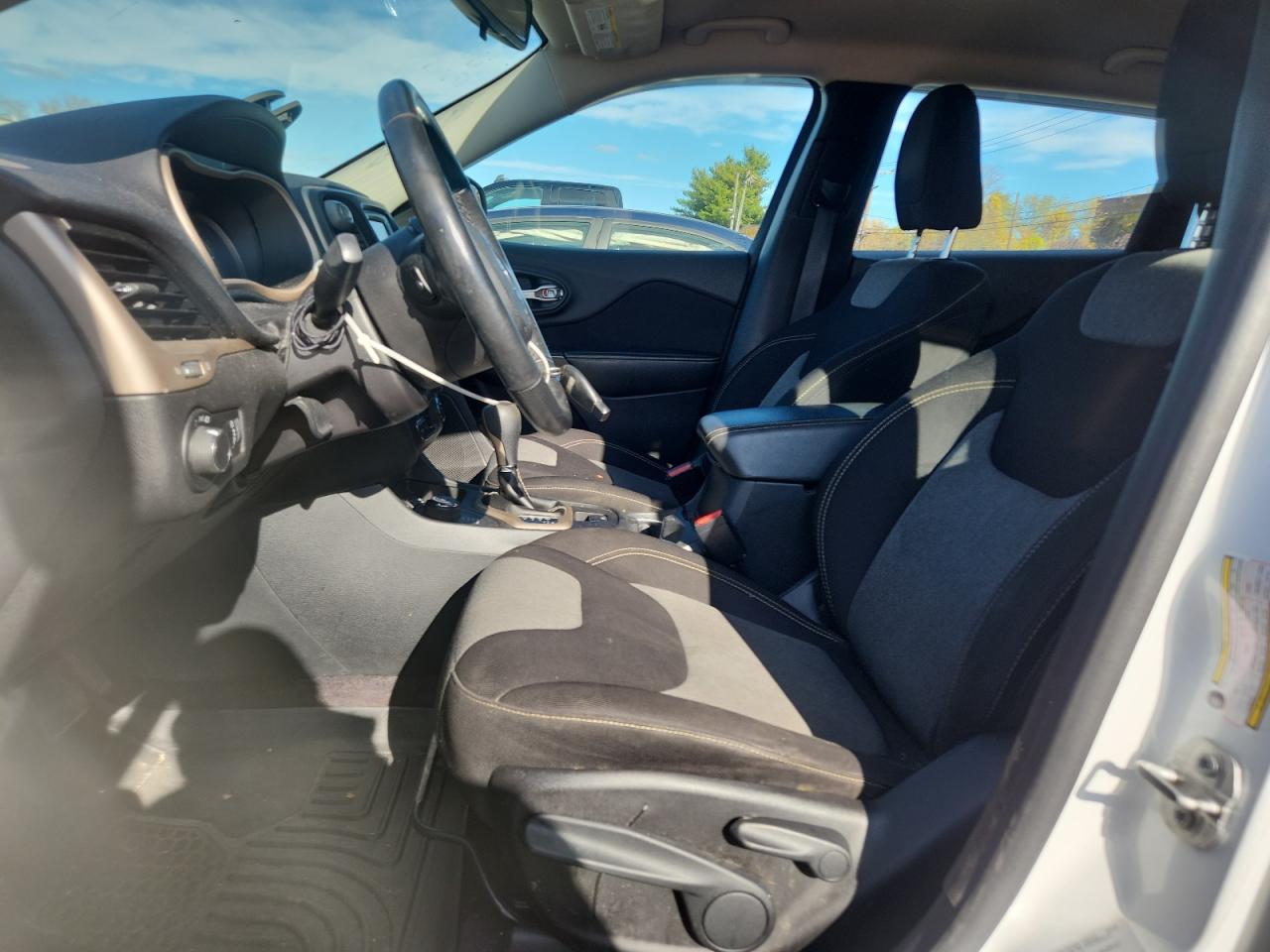 JEEP GRAND CHEROKEE SPORT