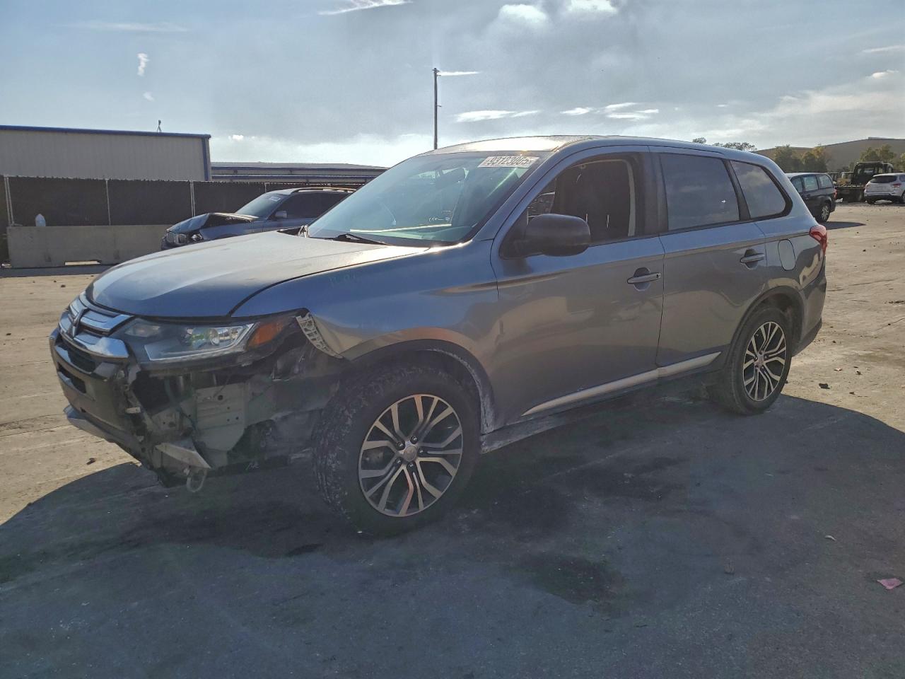 MITSUBISHI OUTLANDER ES