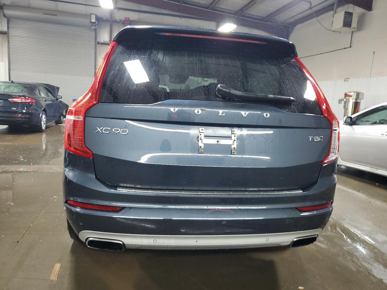 VOLVO XC90 T5 MOMENTUM