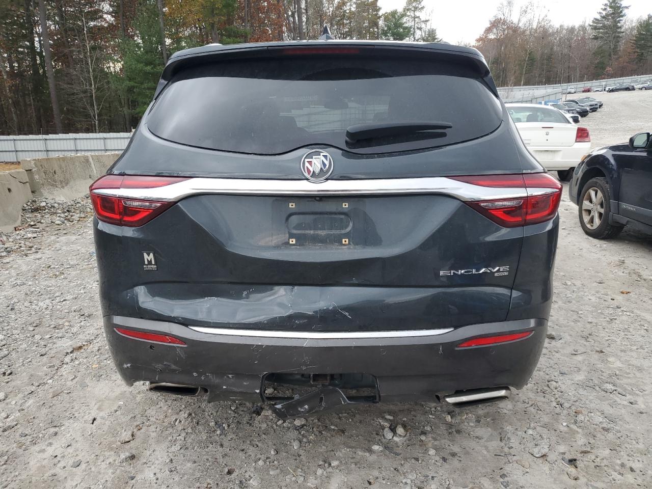 BUICK ENCLAVE ESSENCE