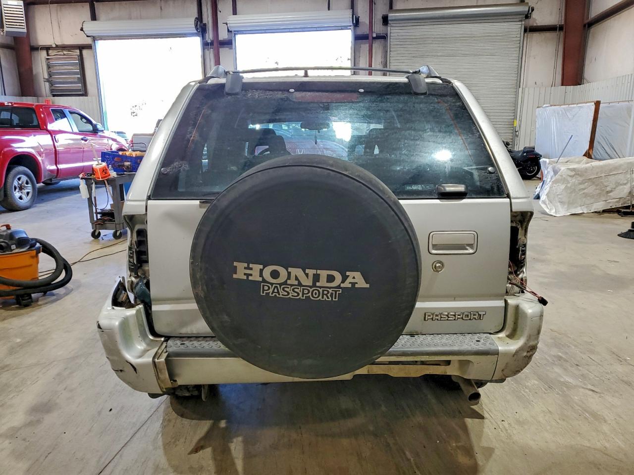 Lot #3305451060 1999 HONDA PASSPORT E