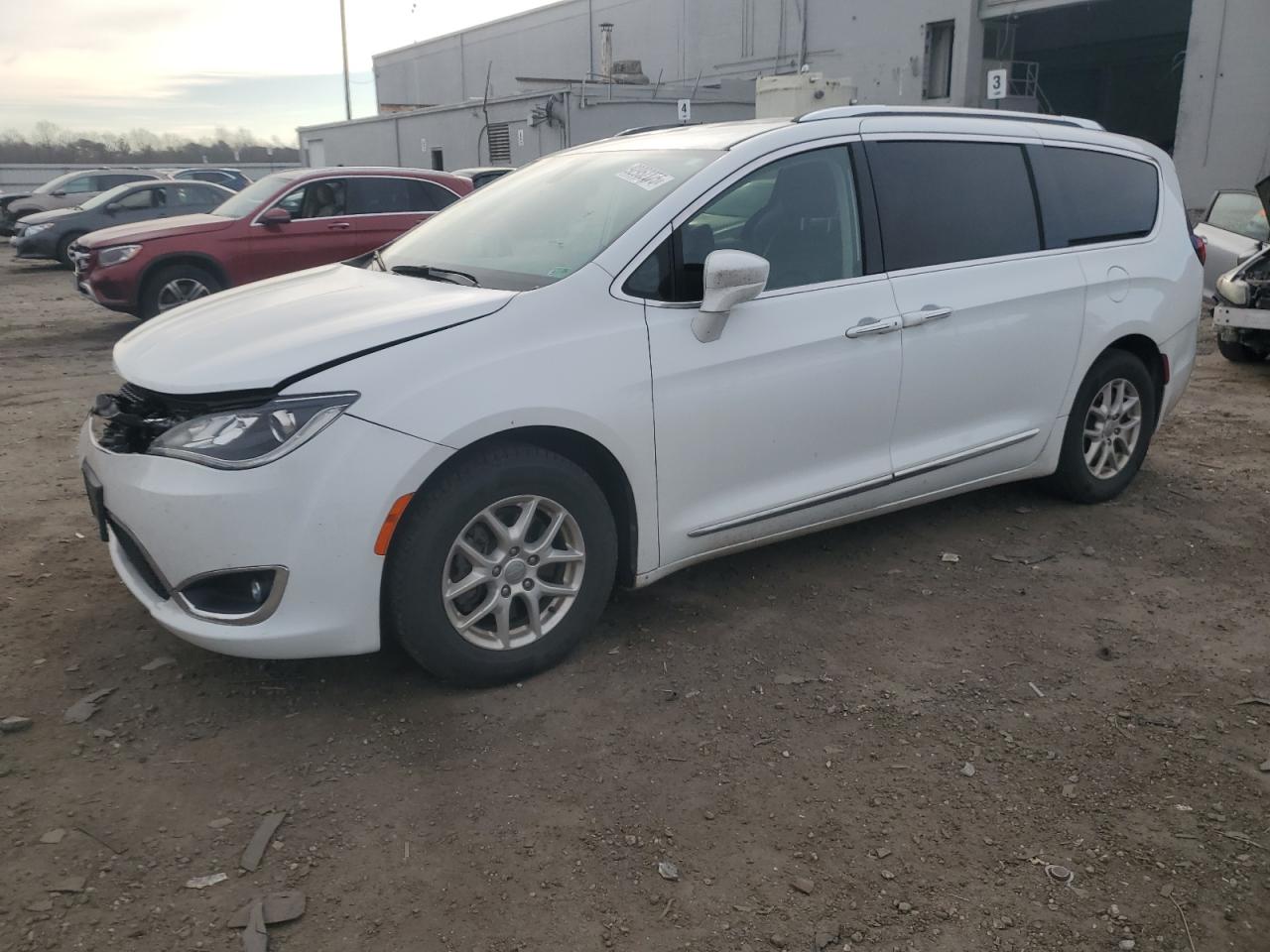 CHRYSLER PACIFICA TOURING L