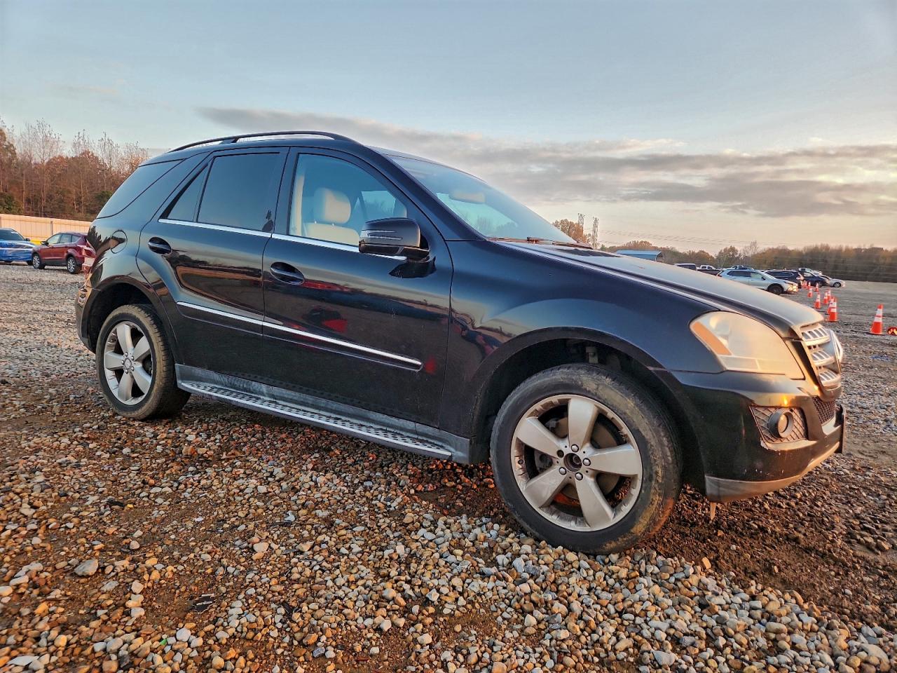 MERCEDES-BENZ M-CLASS 350