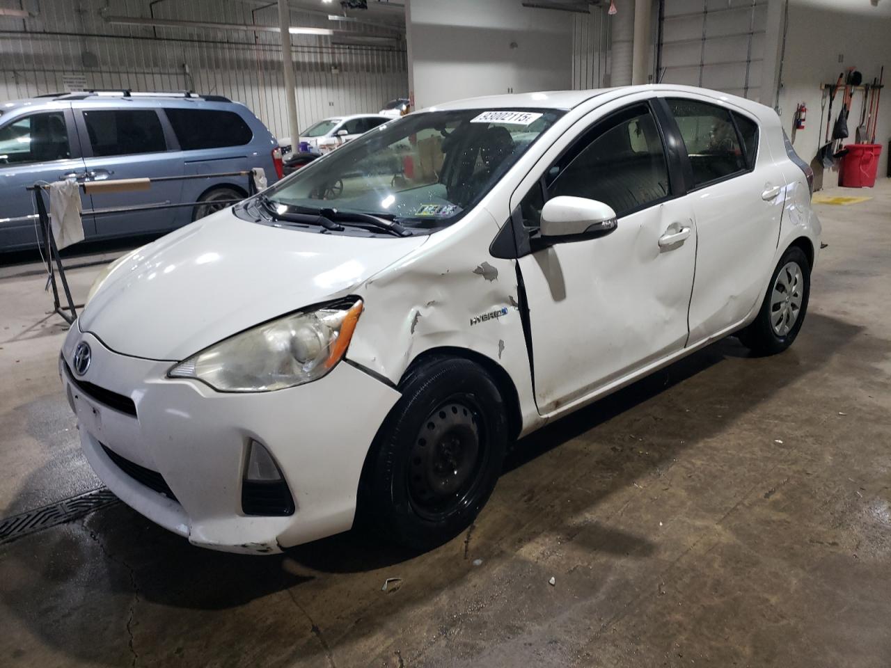 TOYOTA PRIUS C