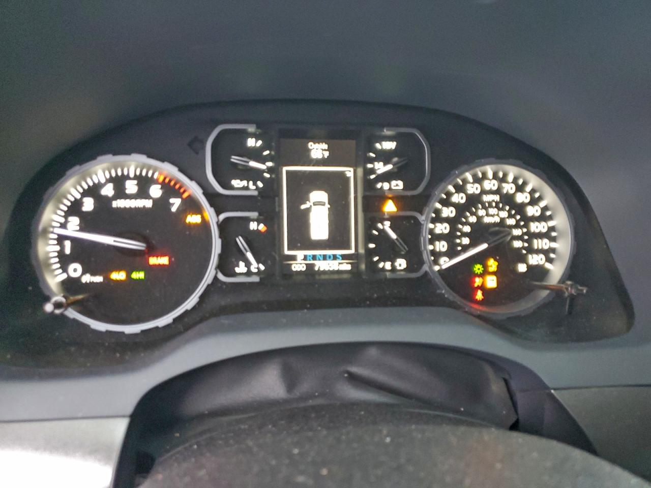 TOYOTA TUNDRA CREWMAX SR5