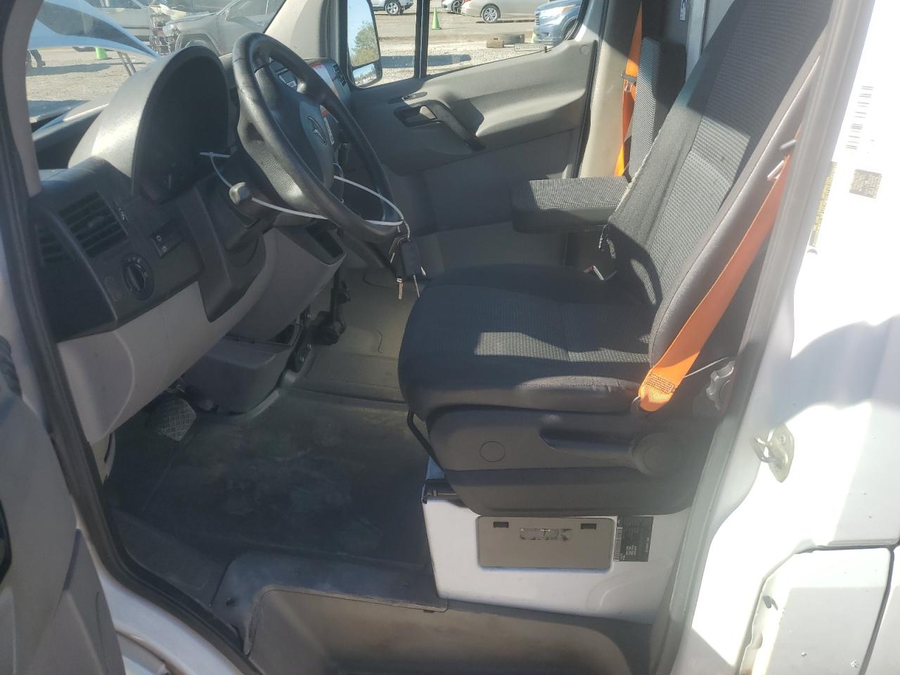 MERCEDES-BENZ SPRINTER 2500