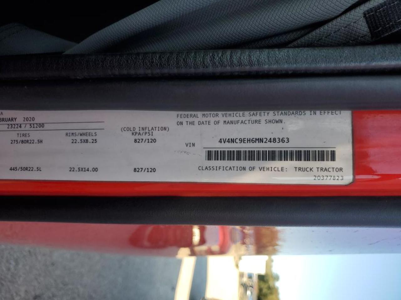 Lot #3293304422 2021 VOLVO VNL