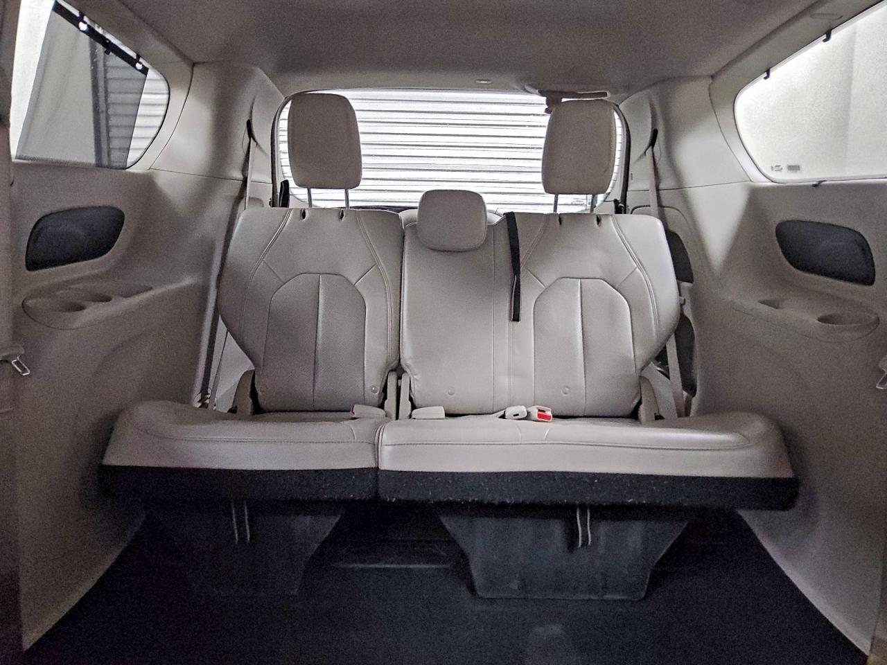 CHRYSLER PACIFICA TOURING L