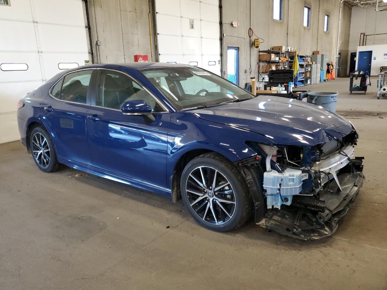 TOYOTA CAMRY SE NIGHT SHADE