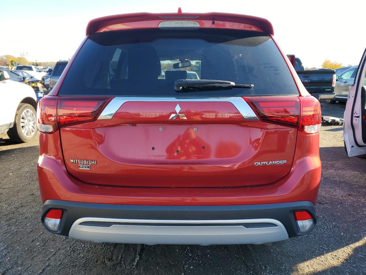 MITSUBISHI OUTLANDER ES