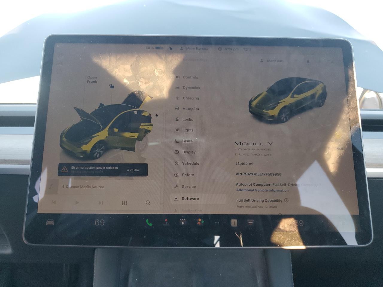 TESLA MODEL Y