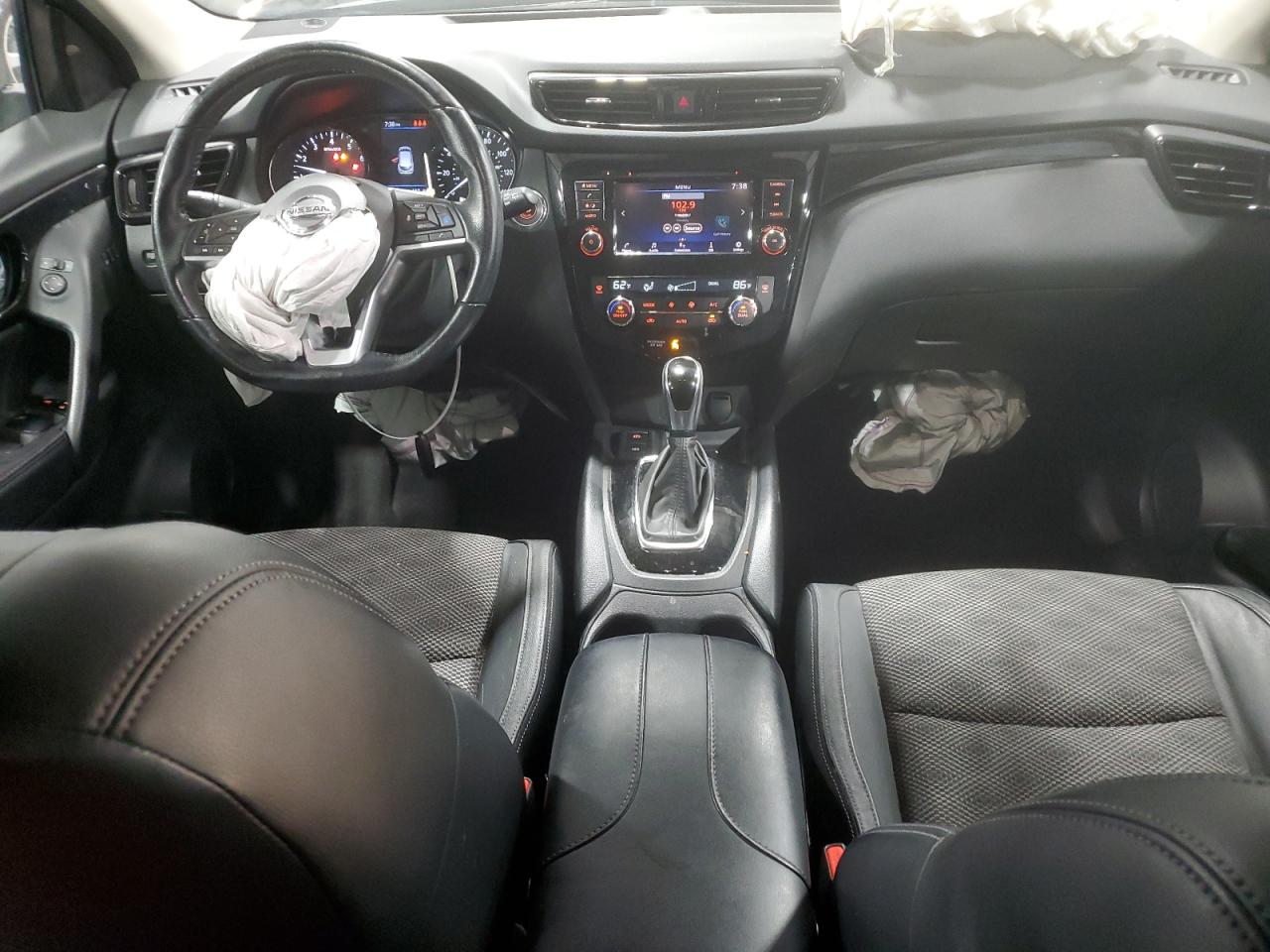 NISSAN ROGUE SPORT SV