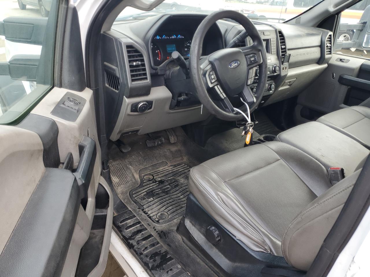 FORD F-550 SUPER DUTY