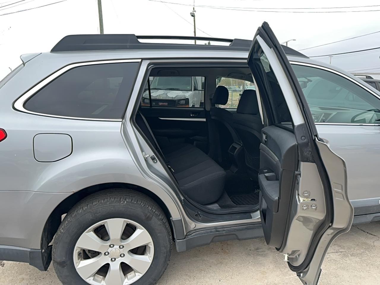 SUBARU OUTBACK 2.5I PREMIUM