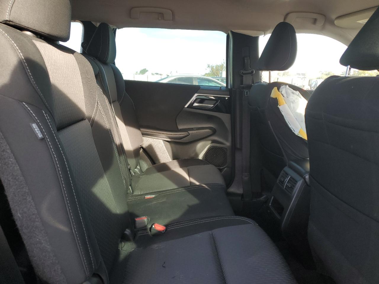 MITSUBISHI OUTLANDER ES