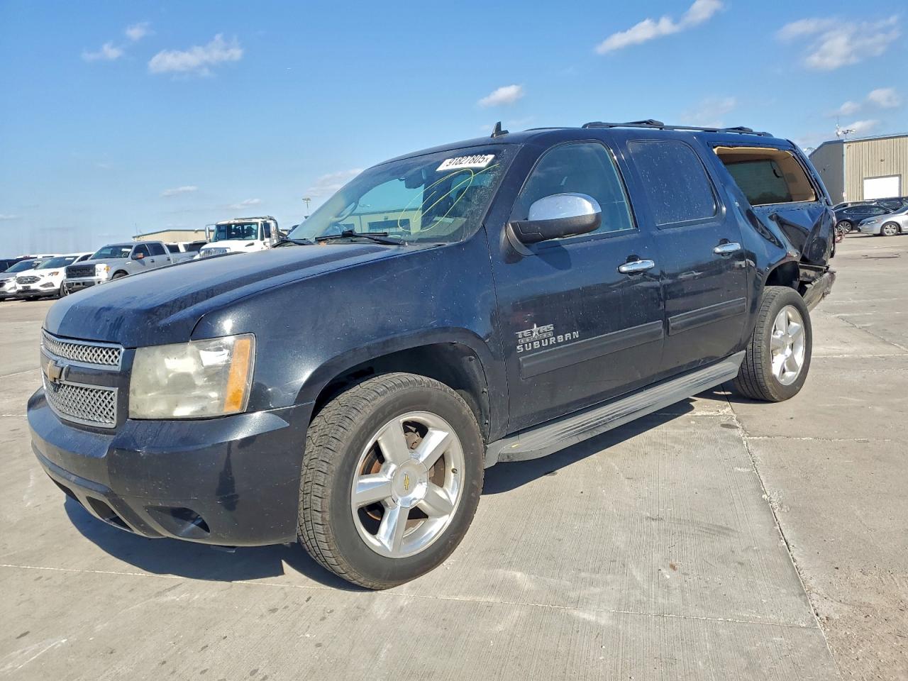 CHEVROLET SUBURBAN C1500 LT