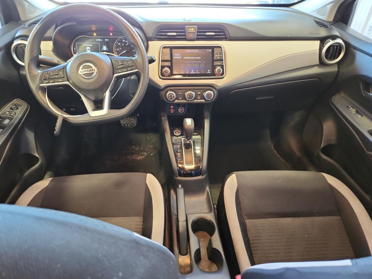 NISSAN VERSA SV
